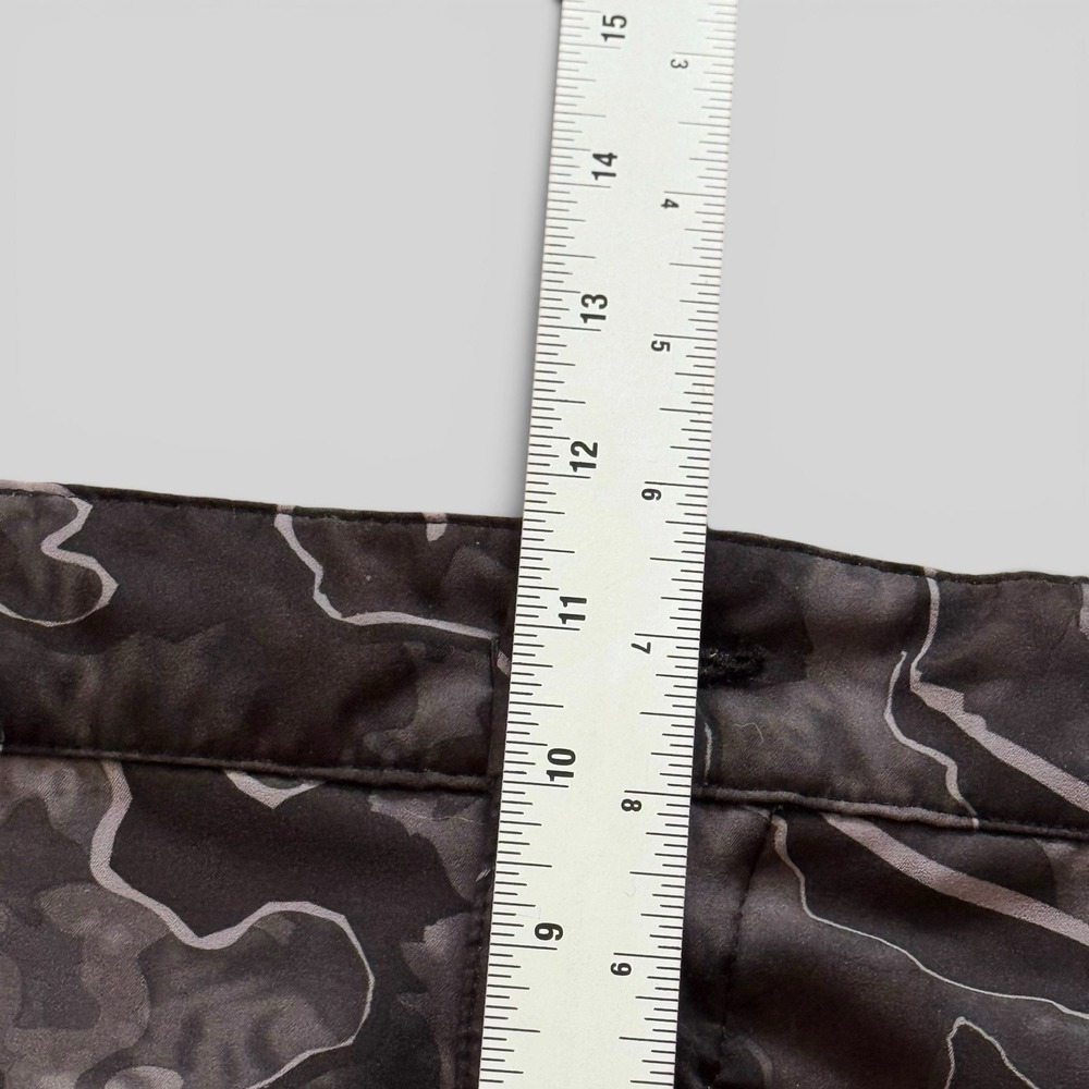 Huk Performance Fishing Shorts Camo Black Gray Boardshorts Outdoor Gear Men's XL - Picture 8 of 9